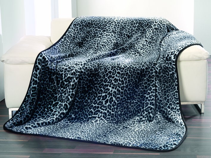 Kuscheldecken Cashmere Feeling 150x200 Schneeleopard silber